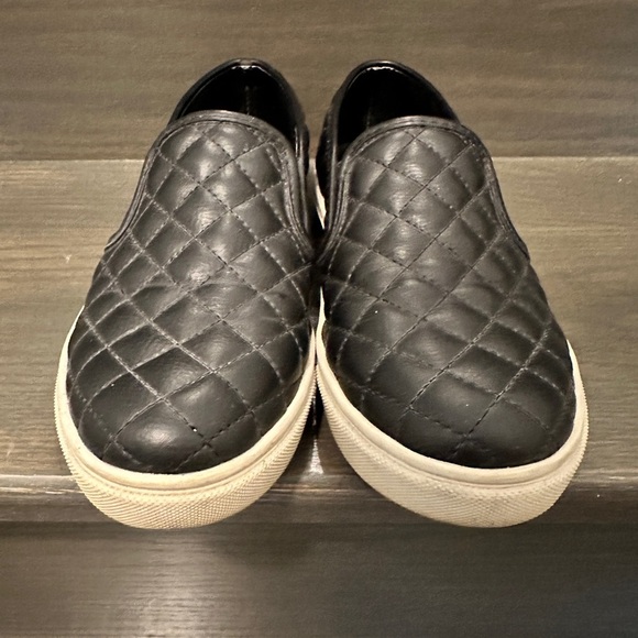 Steve Madden Ecentrcq Slip‎ On Sneaker Women's Sneakers Size 6.0 M Black - Picture 5 of 11